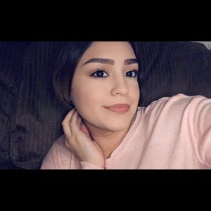 Meet your Posher, Alexandra